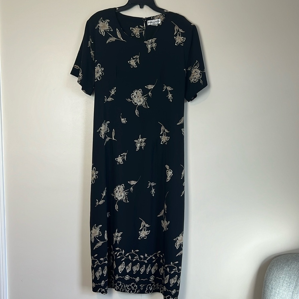 Kamali & Co. Vintage Black and Beige Floral Short sleeve Long Modest Dress